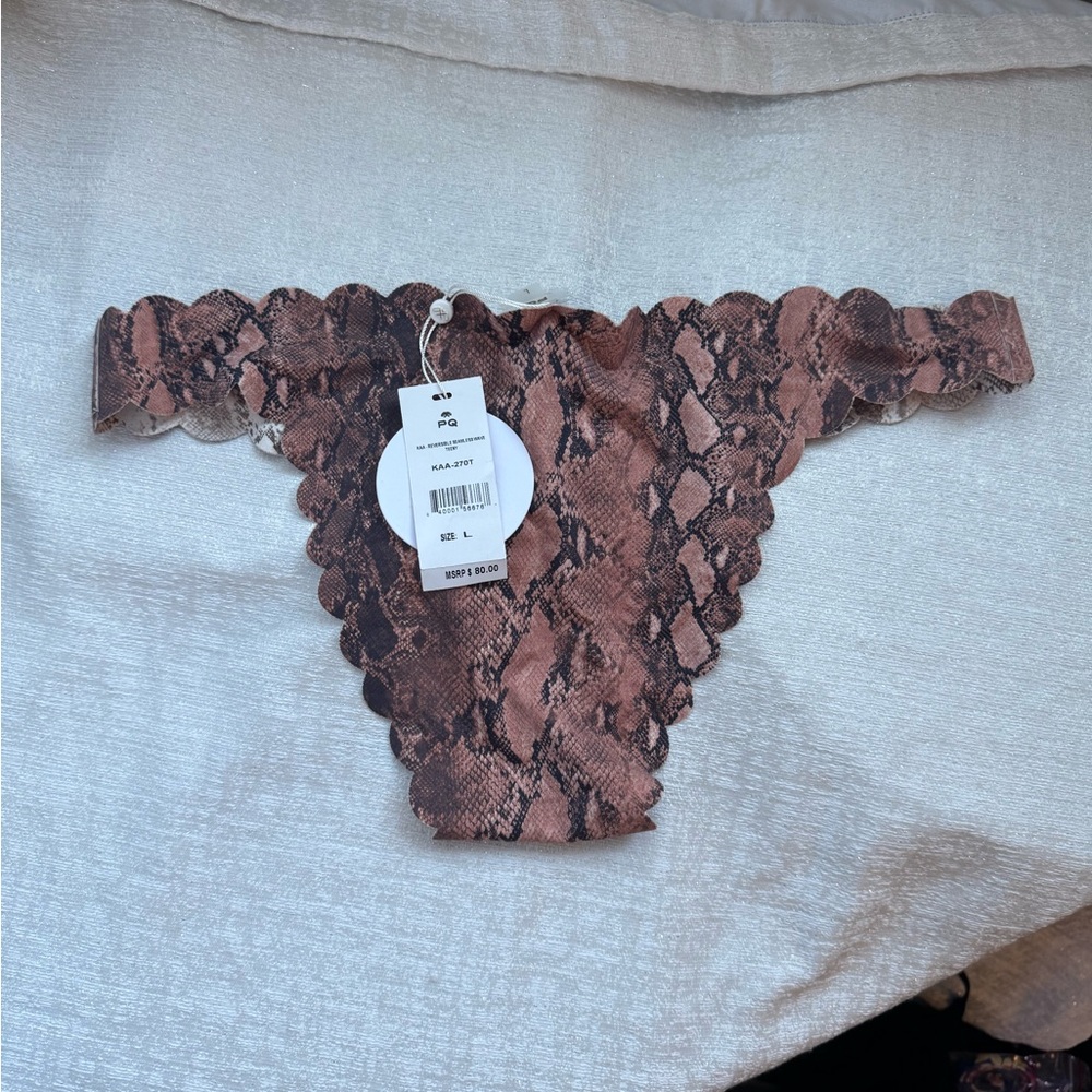 PQ Swim Kaa Reversible Seamless Wave Full
Bikini - Animal, size L, NWT - Picture 8 of 10